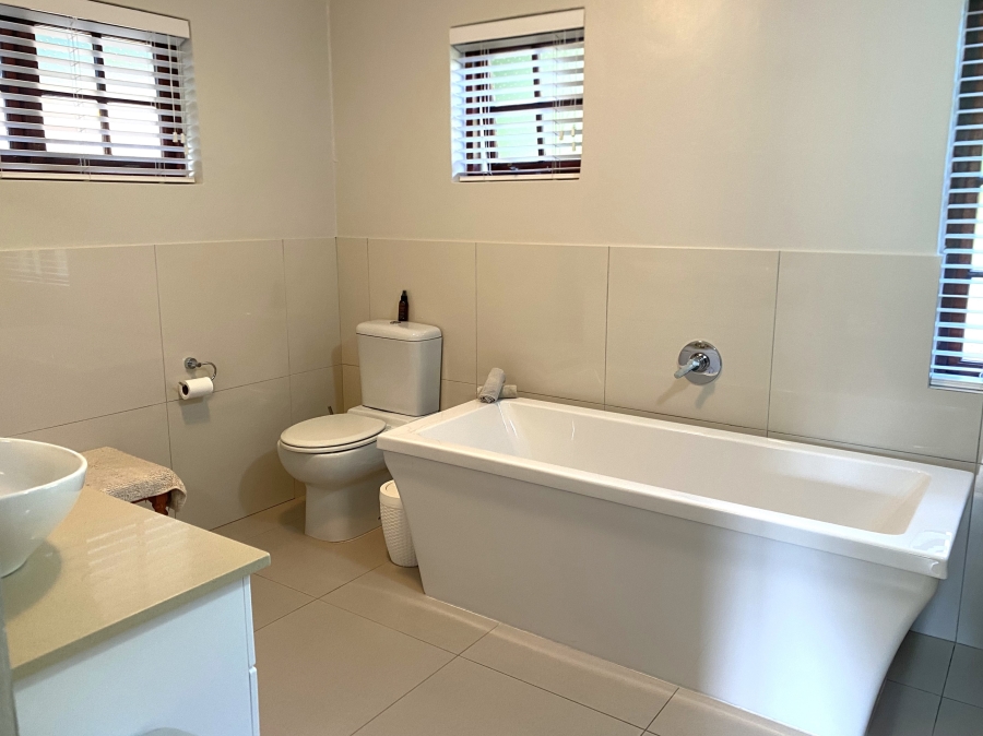 2 Bedroom Property for Sale in Hunters Home Western Cape